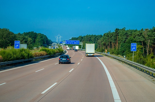 road-1667218_640